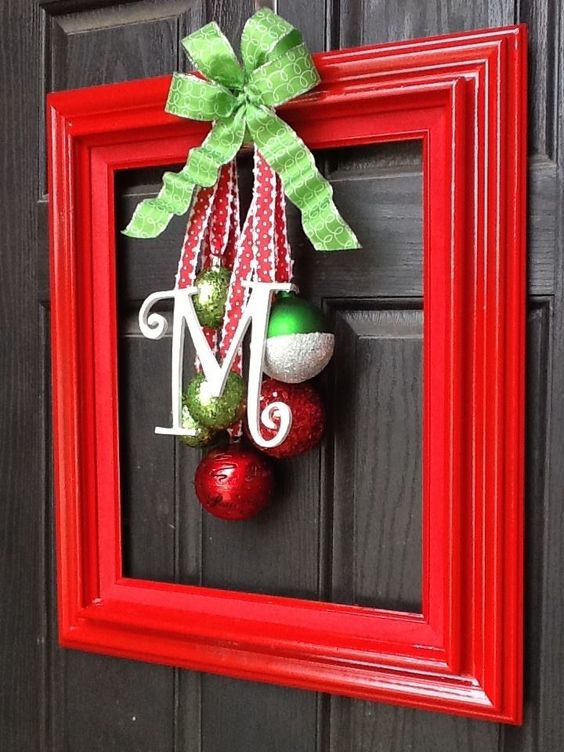 Easy And Stylish Christmas Door